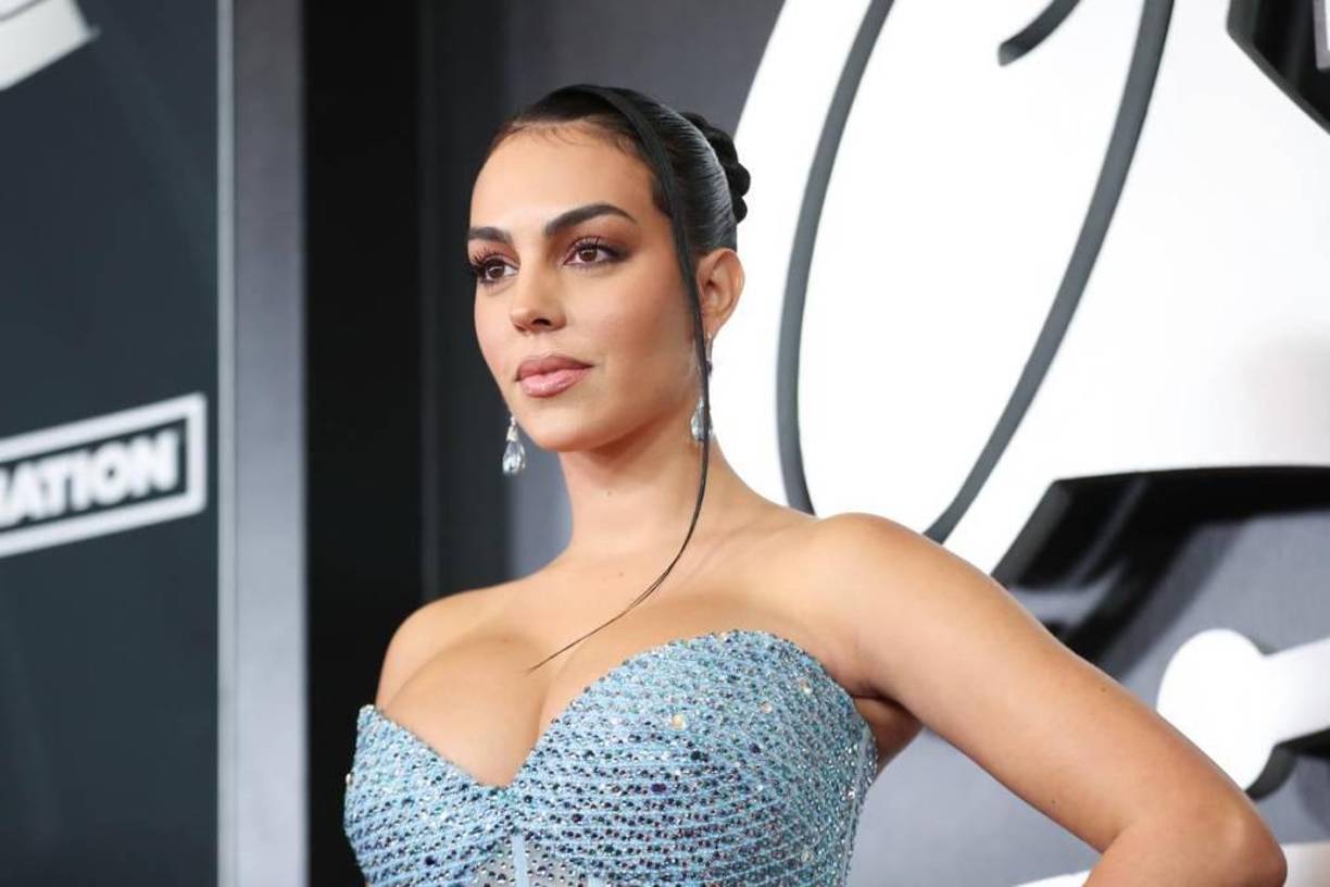 Recordemos que tras el lanzamiento de su reality, Georgina fue duramente criticada en redes sociales ‘por no ser original’ o por sus actitudes de diva.