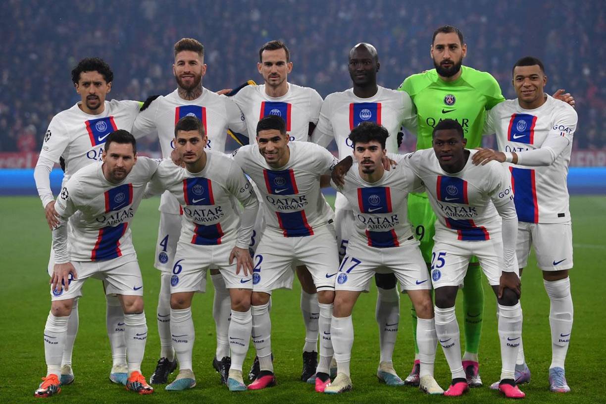 El 11 titular del PSG posando antes del partido contra el Bayern Múnich.