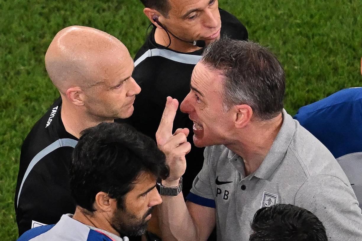 La molestia era evidente por parte del estratega del conjunto surcoreano.