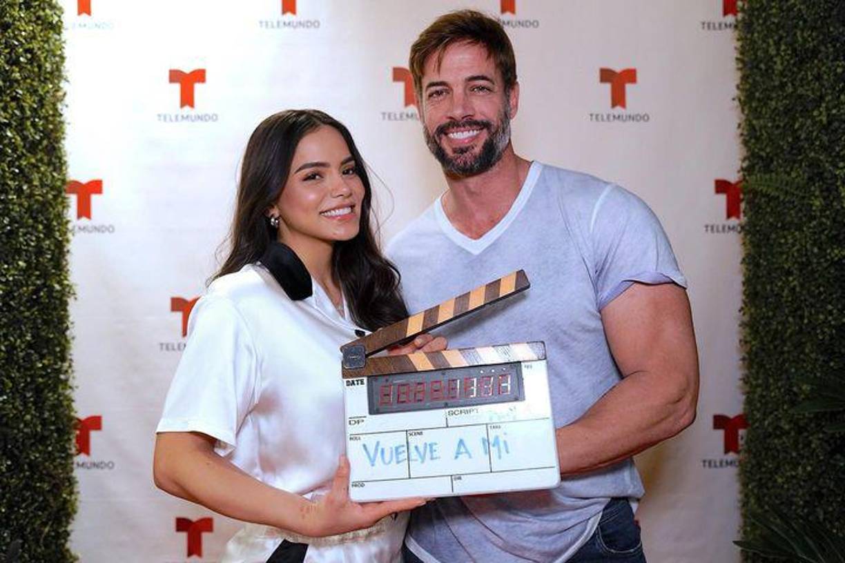 Samadhi Zendejas y William Levy son pareja en la ficción y muchos sospechan que también puede ser posible en la realidad. Los protagonistas de “Vuelve a mí” no se han pronunciado sobre los rumores de un supuesto romance, pero sí se les ha visto muy sonrientes en las grabaciones de la telenovela.