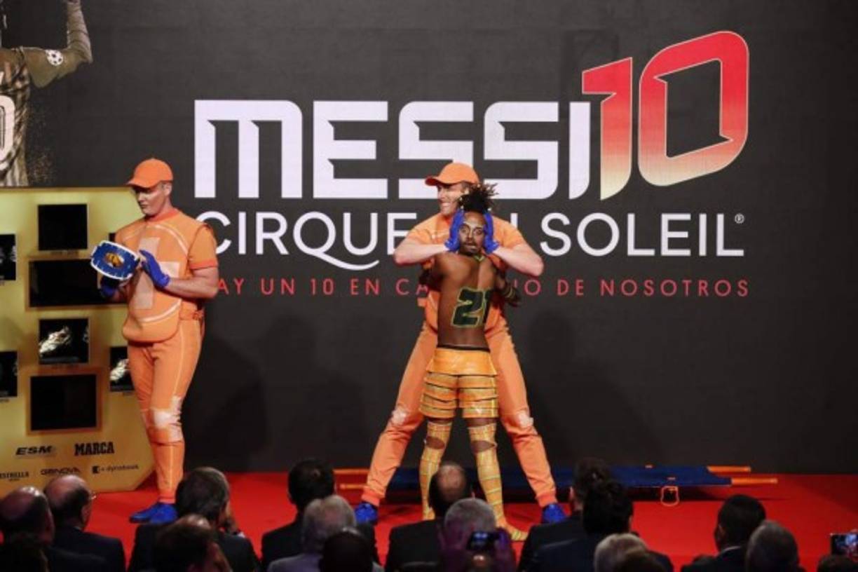 Durante la gala hubo una representación del espectáculo en honor a Messi del Cirque du Soleil.