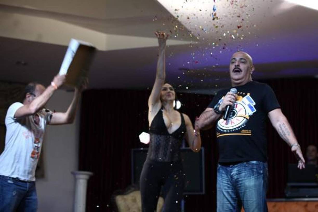 Con su humor irreverente y estilo único, han logrado llevar risas y diversión a miles de personas en todo el país.