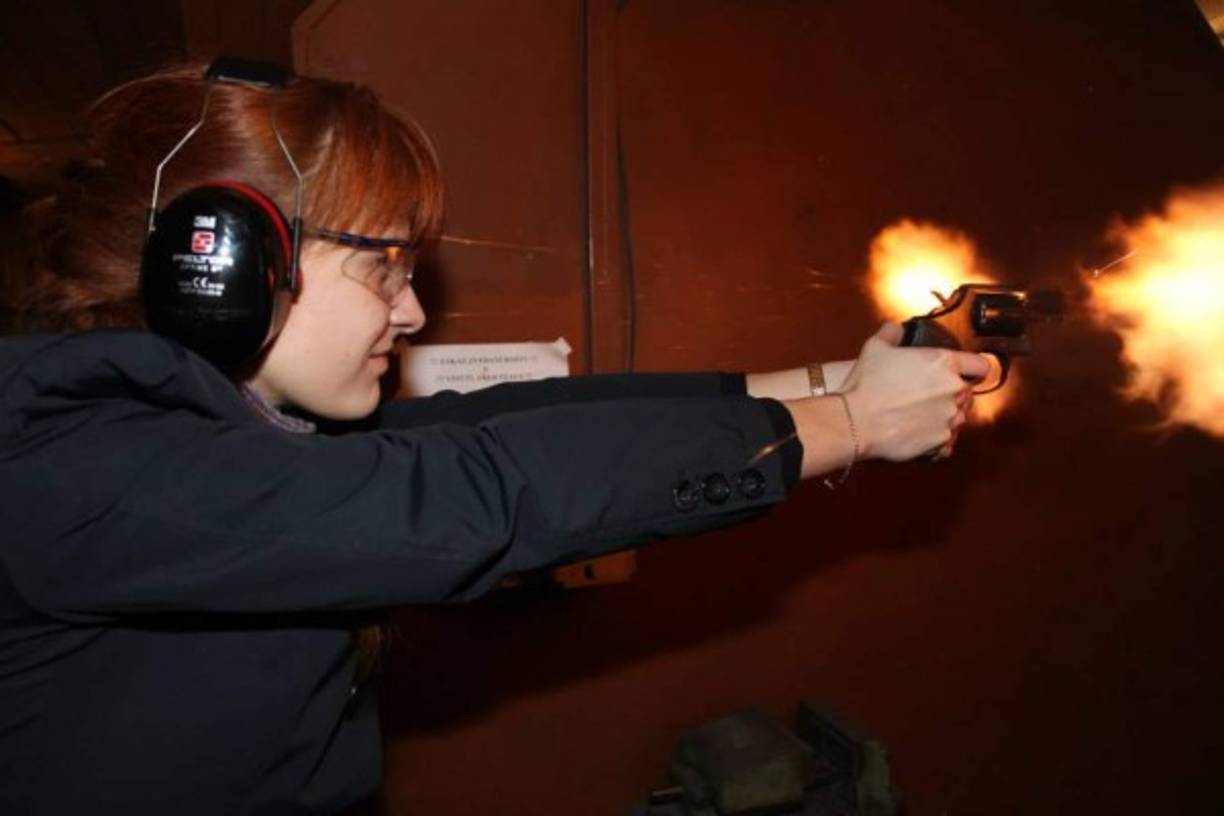 Según el Departamento de Justicia, Butina tiene relaciones estrechas con un 'funcionario ruso' que no fue identificado en los documentos relativos al arresto, aunque los medios locales apuntan que se trata de un político llamado Alexander Torshin.