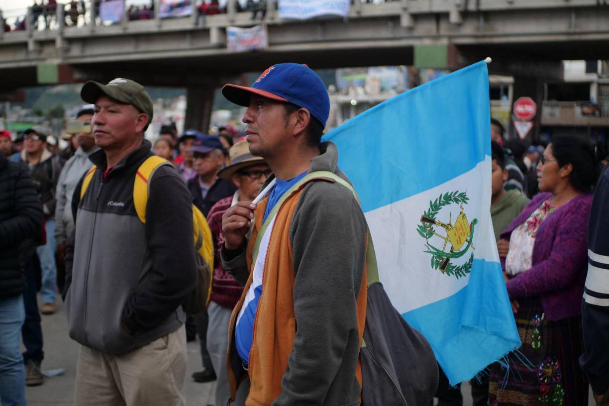 Arévalo sufrió un revés el miércoles cuando la Corte Suprema de Justicia rechazó el recurso que interpuso para frenar la ofensiva de tres funcionarios judiciales, a quienes acusa de orquestar un “golpe de Estado” para impedirle asumir el poder.