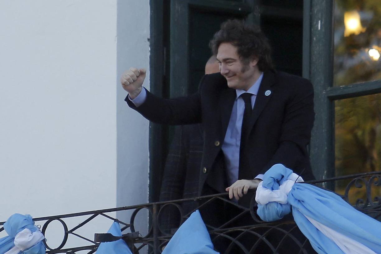 Esta será la primera vez que Milei asista a la toma posesión de otro presidente desde que llegó a la Casa Rosada el pasado 10 de diciembre, así como su primer viaje oficial a otro país de Latinoamérica.