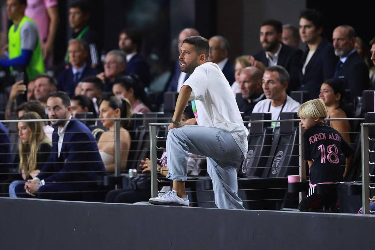 Jordi Alba también sufrió con la derrota del Inter Miami.