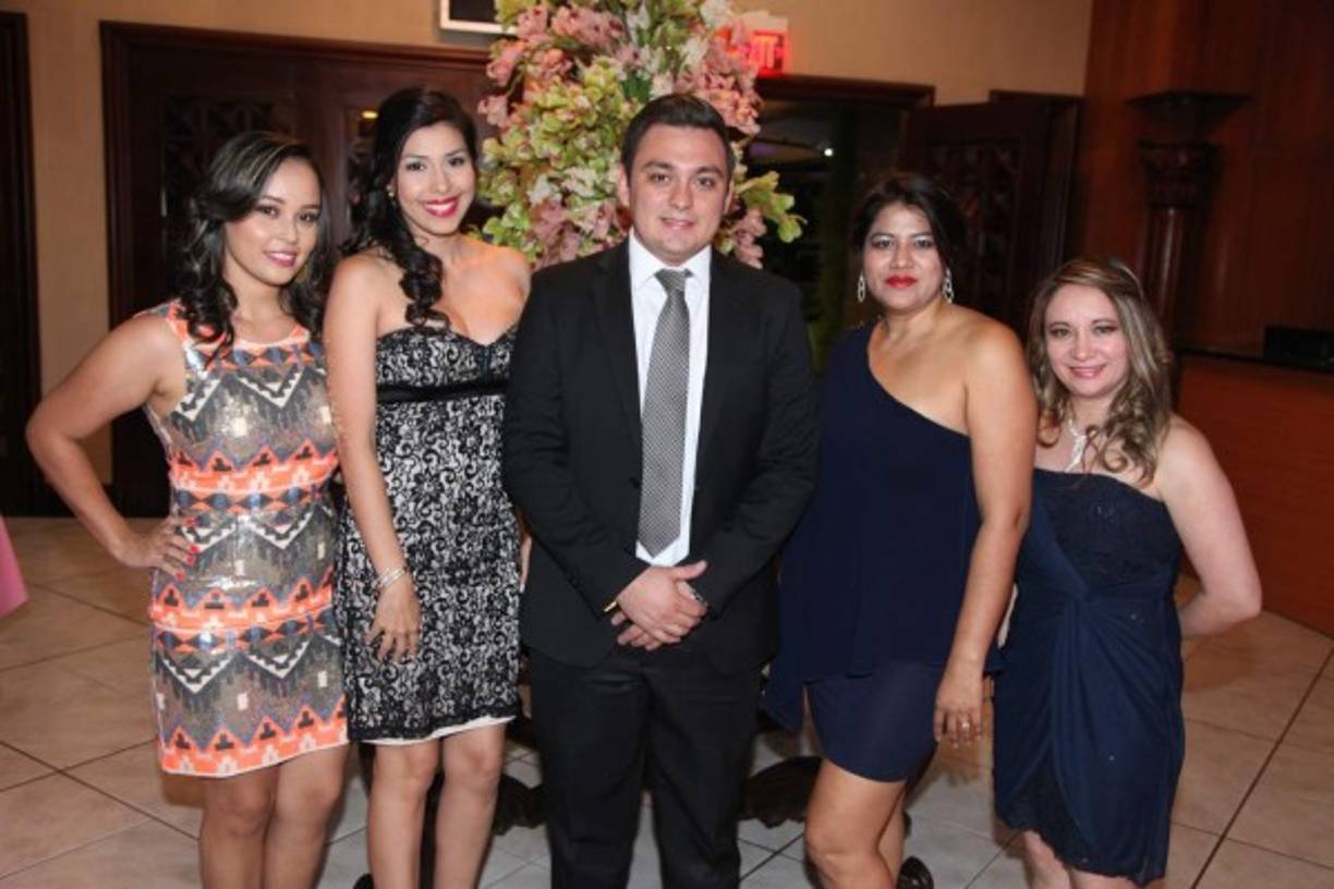 Yajaira Muñoz, Allison Rodríguez, Miguel Lemus, Aileen Espinoza y Odely Fajardo.