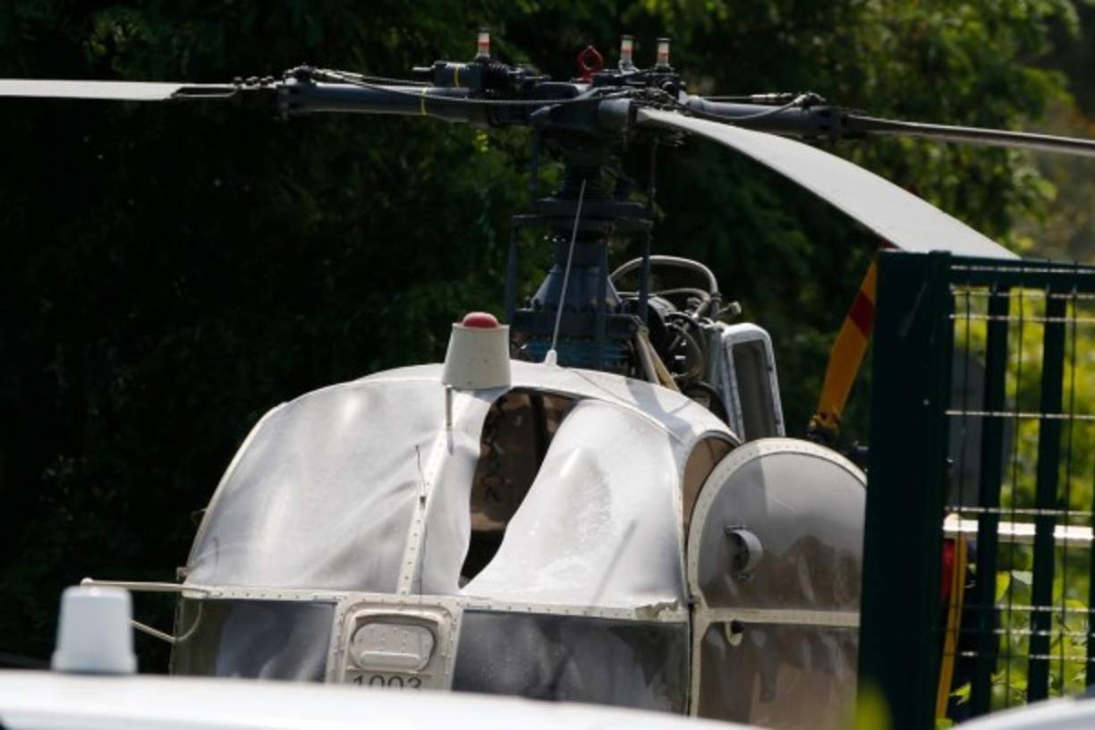 El helicóptero quedó parcialmente carbonizado, después de que le prendieran fuego con un cóctel Molotov.