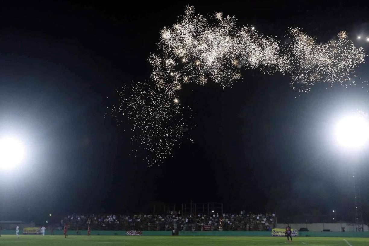 No podían faltar los fuegos artificiales para el inicio del Torneo Clausura 2024 de la Liga de Ascenso.