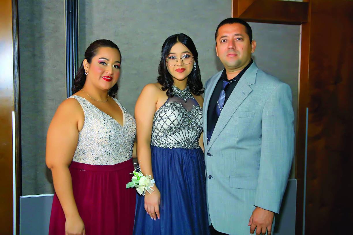 Melissa Ruiz, Estefany Fuentes y Edwing Fuentes