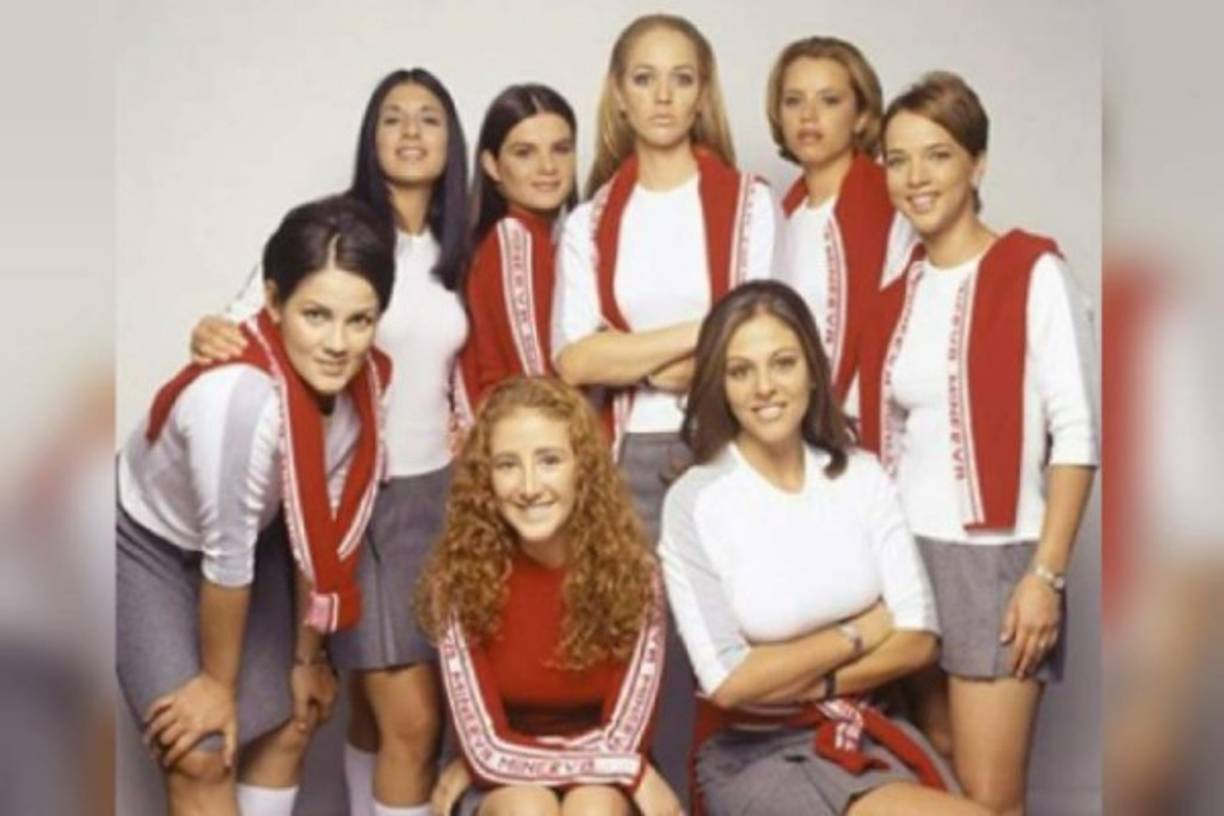 La famosa interpretó a Dafne Hurtado en la telenovela Locura de Amor. La producción fue protagonizada por Juan Soler y Adriana Nieto, después reemplazada por Irán Castillo, y con las participaciones antagónicas de Laisha Wilkins, Rosa María Bianchi, Juan Peláez, Yula Pozo, Gabriela Platas y Raúl Araiza.