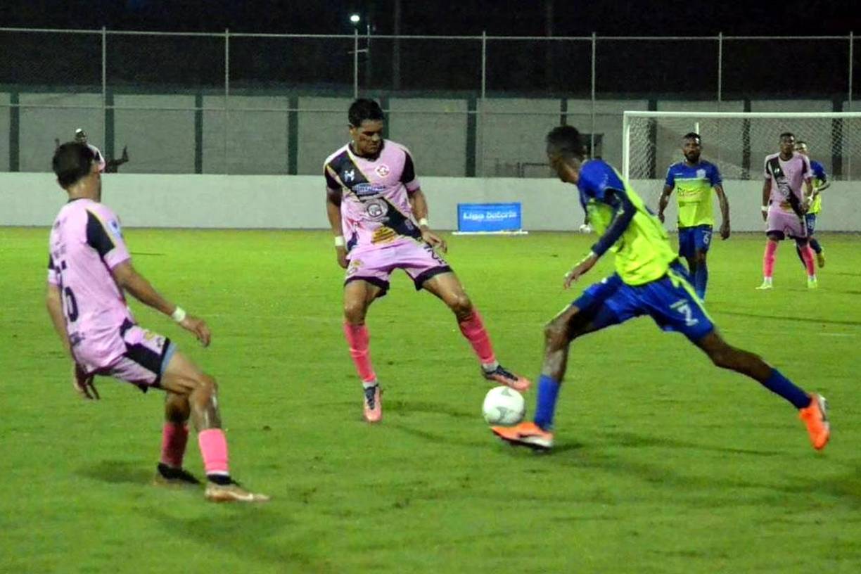 Génesis y Olancho FC empataron 2-2 en el estadio Carlos Miranda de Comayagua.