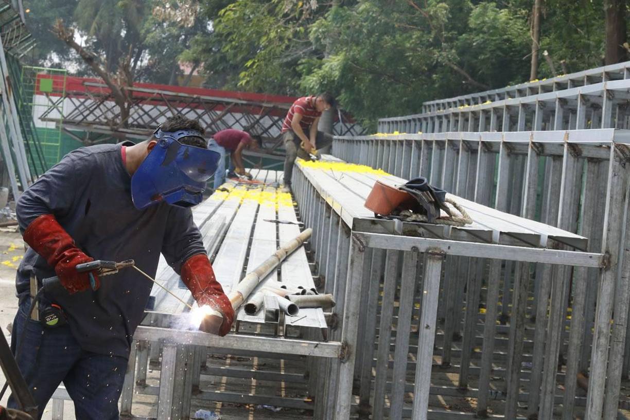 Los trabajadores han ejecutado las labores a todo vapor en el recinto con el objetivo de aumentar la capacidad en el estadio Yankel Rosenthal.