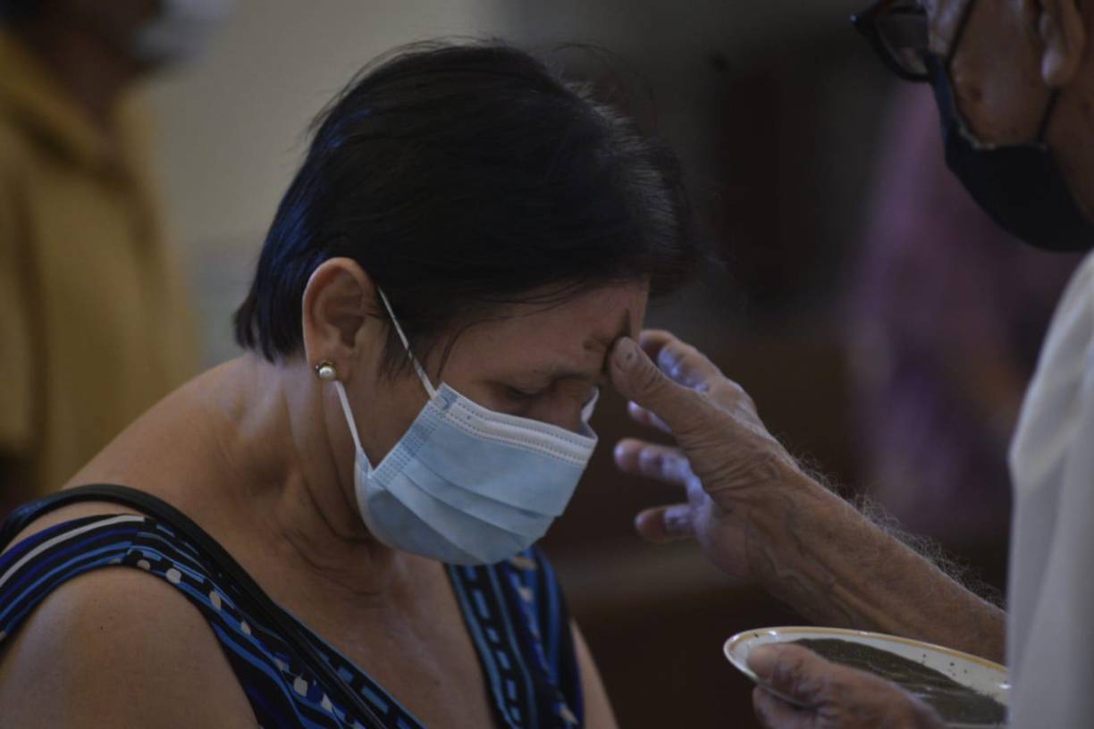 Las parroquias en San Pedro Sula han programado eucaristías en distintos horarios para dar la oportunidad a toda la feligresía que participe