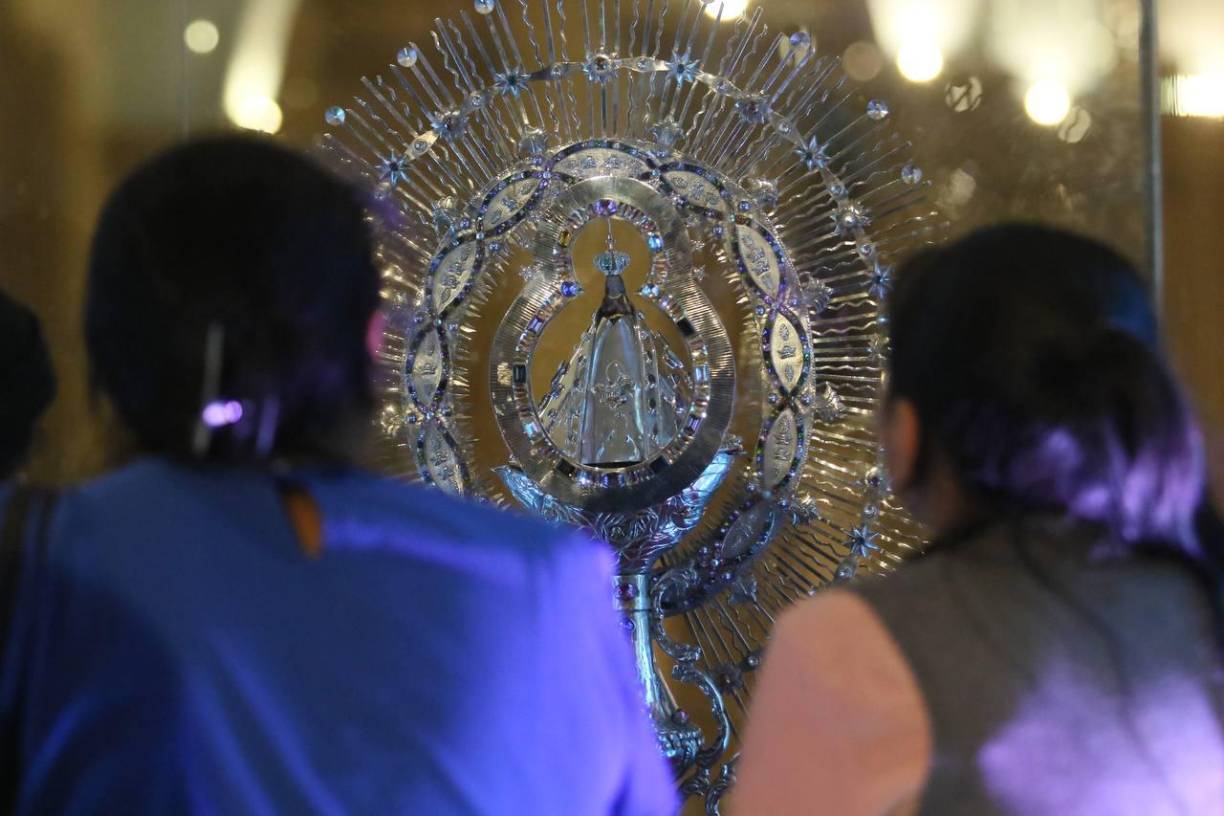 Sin referirse a alguien en particular, en un país que está en efervescencia política por las elecciones primarias, de marzo, y las generales, de noviembre, Nácher expresó: “no dejemos que la repetición de mensajes haga aparecer la mentira como normal, inevitable o buena, porque no lo es; la falsedad, por su falta de fundamento es reiterativa, hasta llegar a confundir el entendimiento de las personas”.