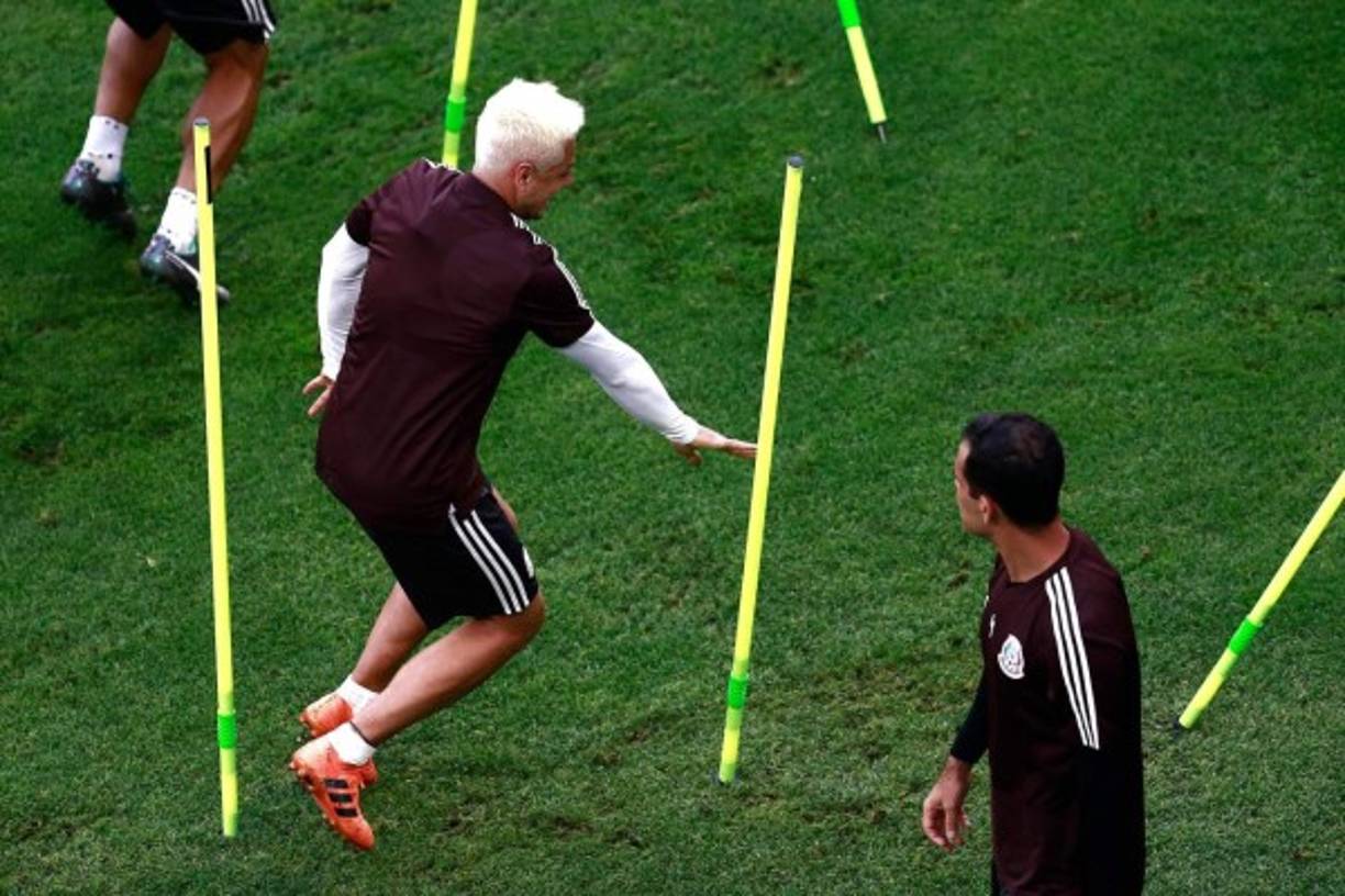 Hernández y Layún sorprendieron con un radical cambio de look en los entrenamientos.<br/>
