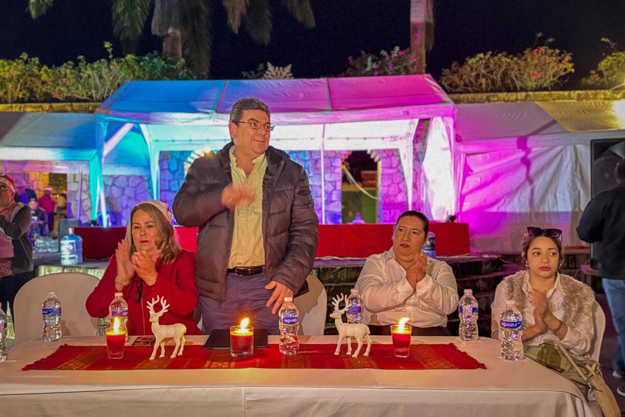 El alcalde Mauricio Arias destacó que Iluminando Copán 2024 no solo busca fortalecer la tradición navideña, sino también atraer a más turistas y garantizar el goce de las familias.