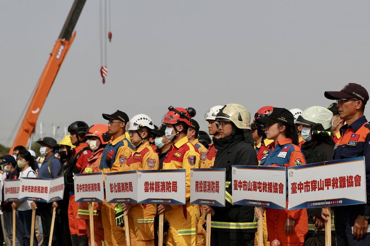 La escalada de tensiones entre China y Taiwán ha llevado a cientos de residentes en la isla a iniciar los preparativos para una posible invasión de Pekín.