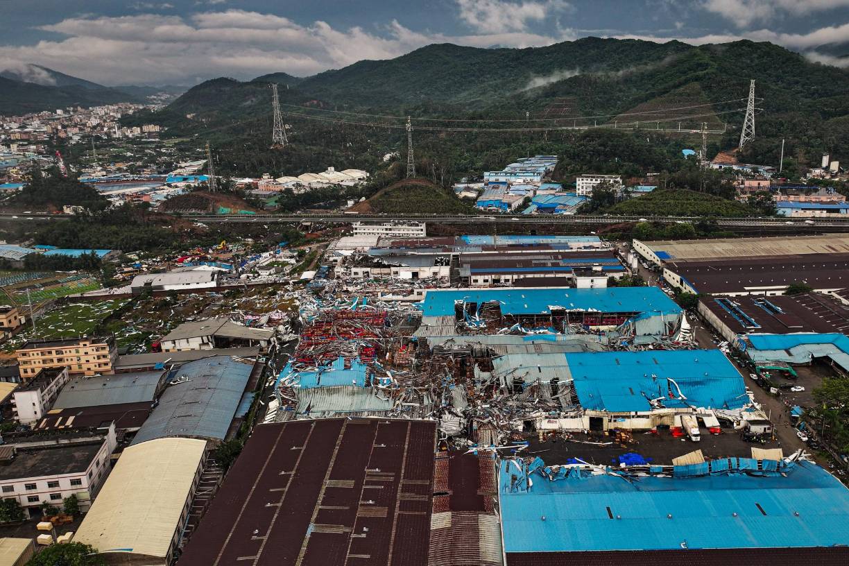 Actualmente, se están llevando a cabo trabajos de reparación para restaurar el suministro eléctrico en la zona, que se vio interrumpido tras el tornado.