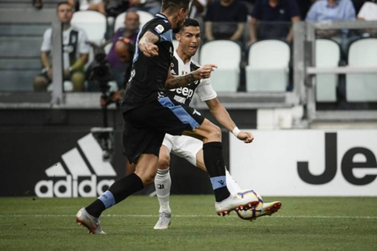 CR7 tuvo varias ocasiones de poder estrenarse oficialmente como goleador de la Juve pero no pudo anotar.