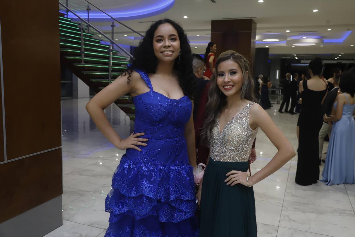 Mónica Chávez y Katherine Cerrato