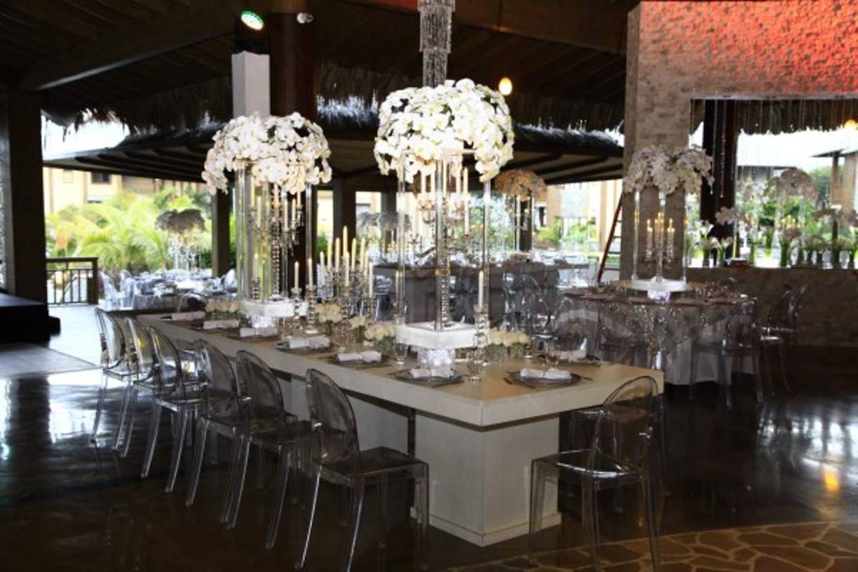 La decoración fue una inspiración de matices transparentes, ostentosos y orientales.