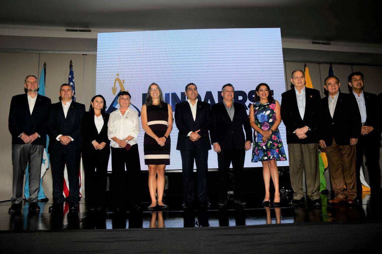 FUNDAHRSE da un paso más en su historia de casi 20 años promoviendo la responsabilidad social empresarial (RSE) en Honduras, con la renovación de su imagen institucional, fortaleciéndose como la organización líder que impulsa la sostenibilidad empresarial en el país.