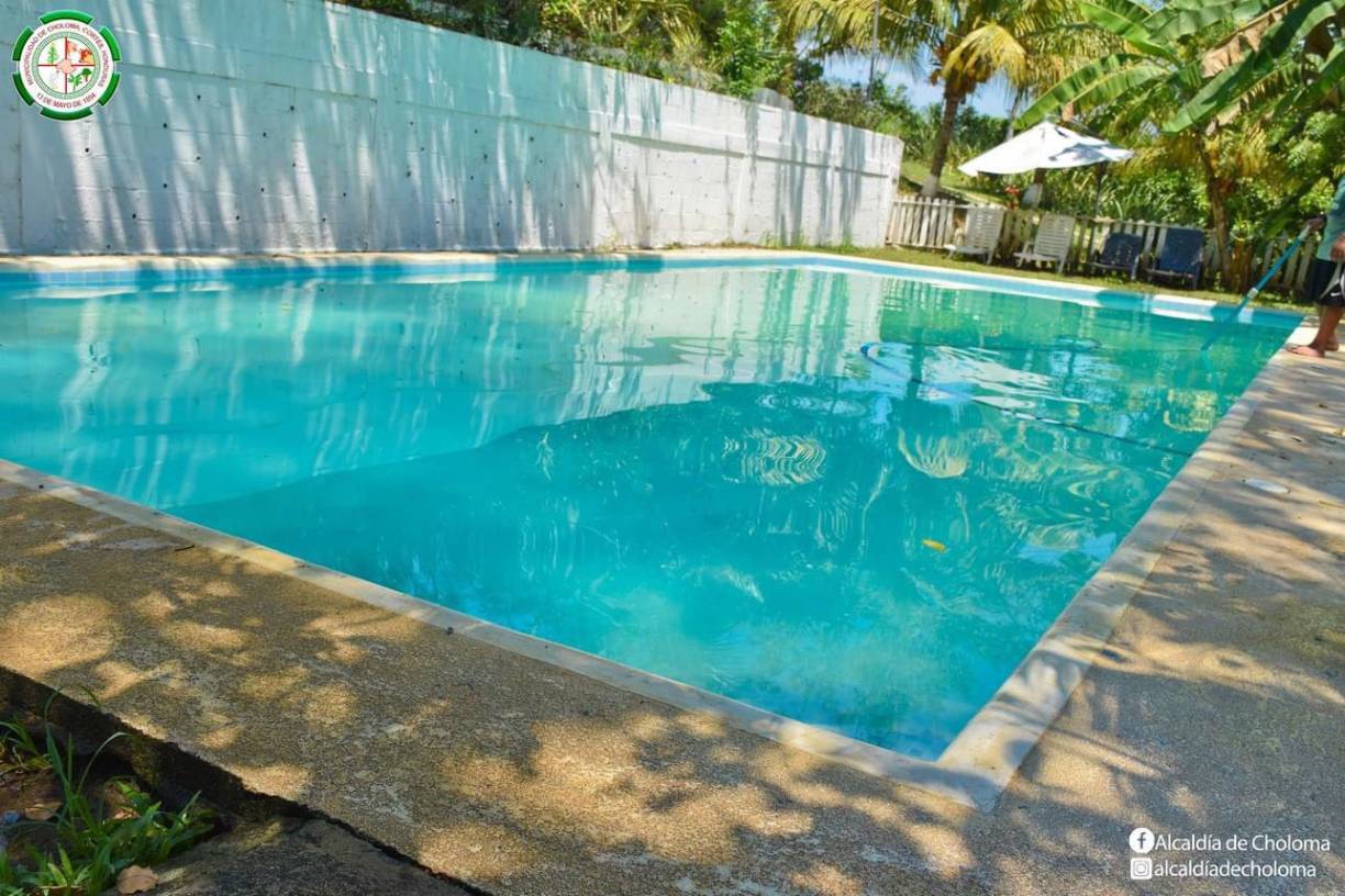 Aquí es apto para toda la familia y el espacio es muy cómodo, aseado y privado