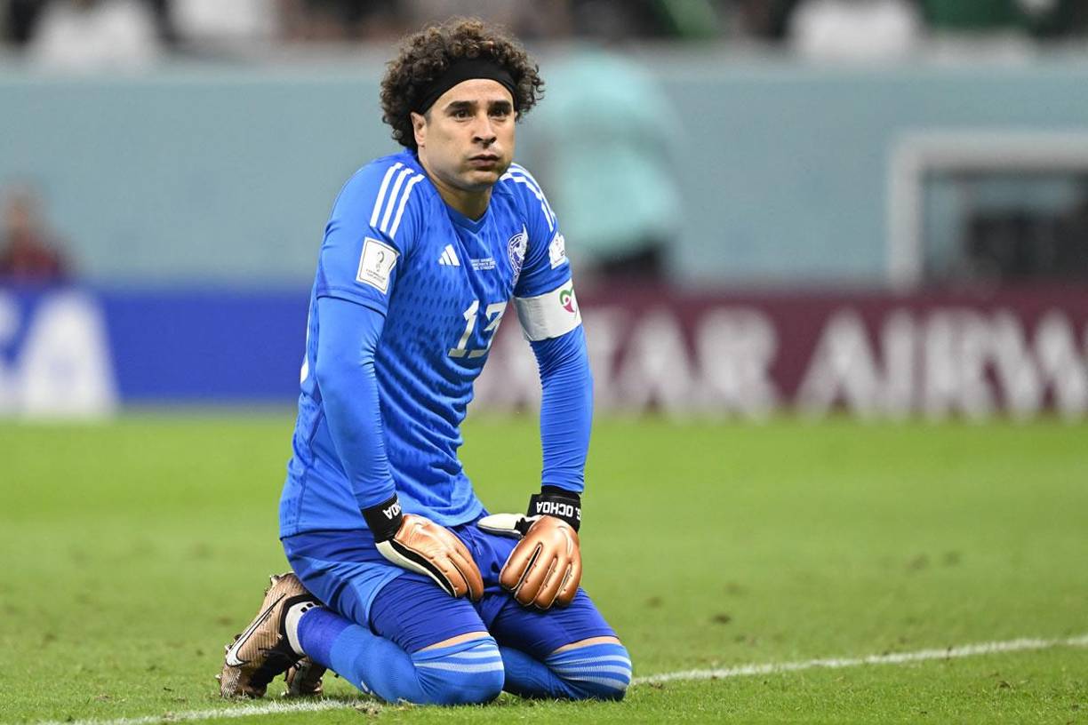 ‘Memo‘ Ochoa se lamenta tras encajar el gol de Arabia Saudita.