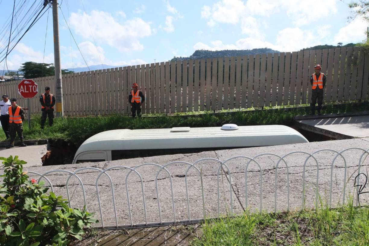 El socavón deja en evidencia la alta vulnerabilidad de Tegucigalpa.