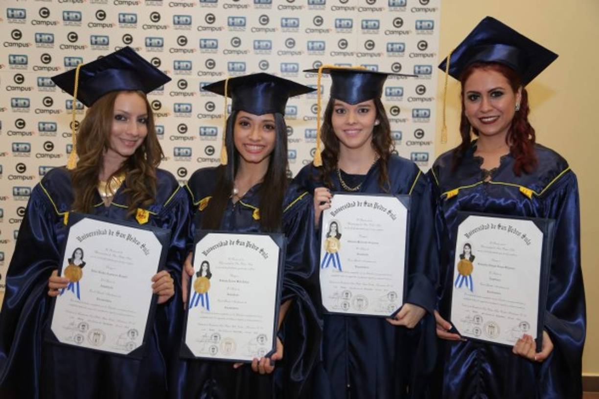 Elisa Espinoza, Fabiola Well, Graciela Mainardi y Griscelda Núñez.