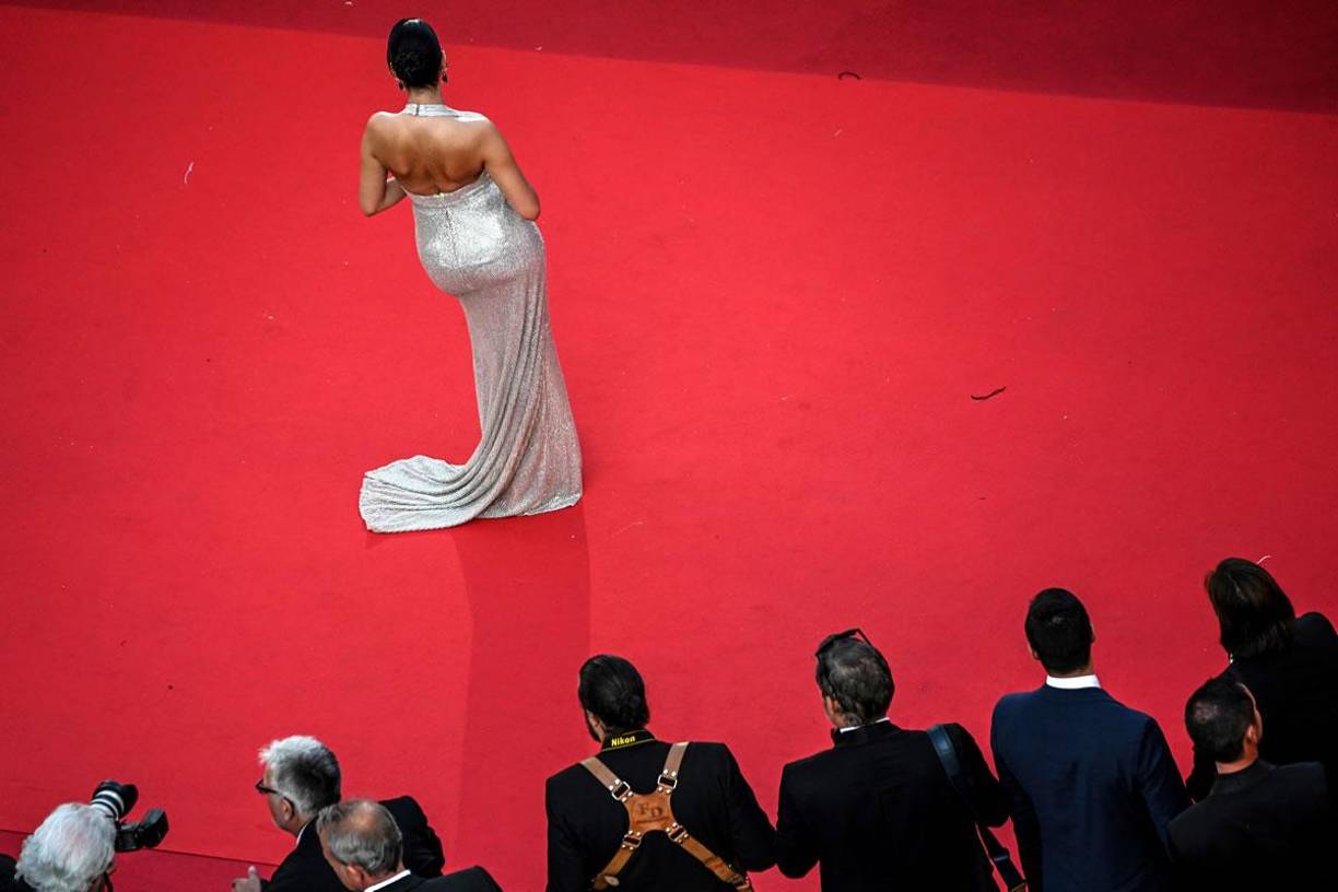 La mujer de Cristiano Ronaldo lució hermosa en la alfombra roja del Festival de Cannes.