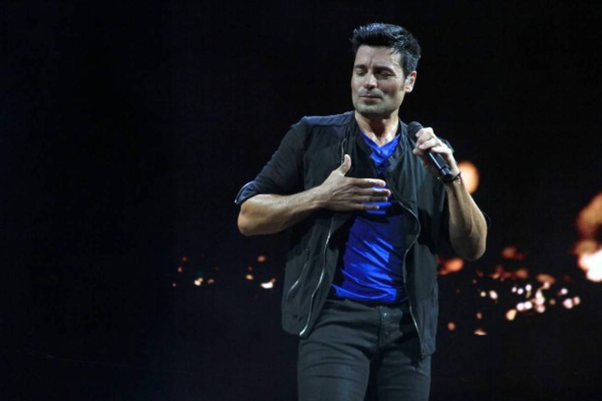 Chayanne tiene tantas cualidades para amarlo que no tendríamos suficiente espacio para escribirlas.