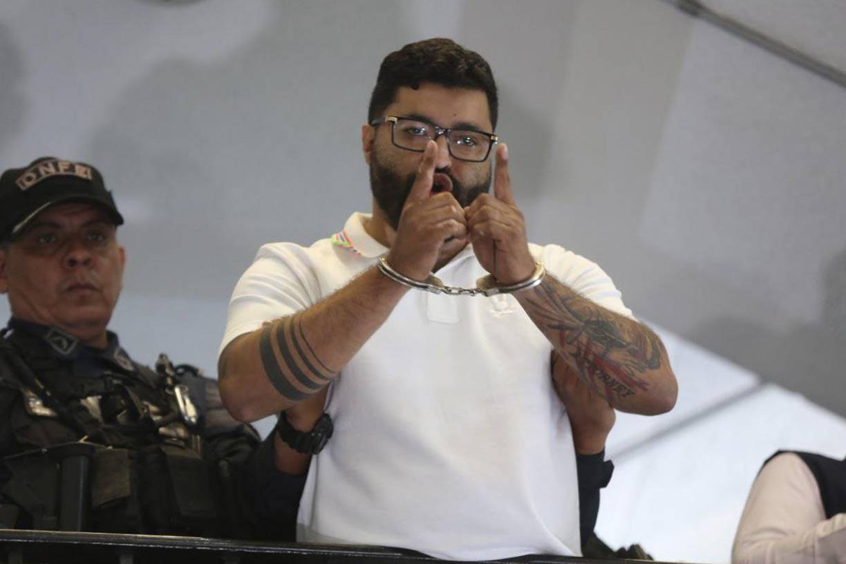 Como juez atendió casos como el del expresidente del Partido Nacional, David Chávez, los “hospitales móviles”, el caso de Berta Cáceres, Alba Consuelo Flores y Alex Moraes, exfuncionario de INVEST, y la exsecretaria de Finanzas, Rocío Isabel Tábora.