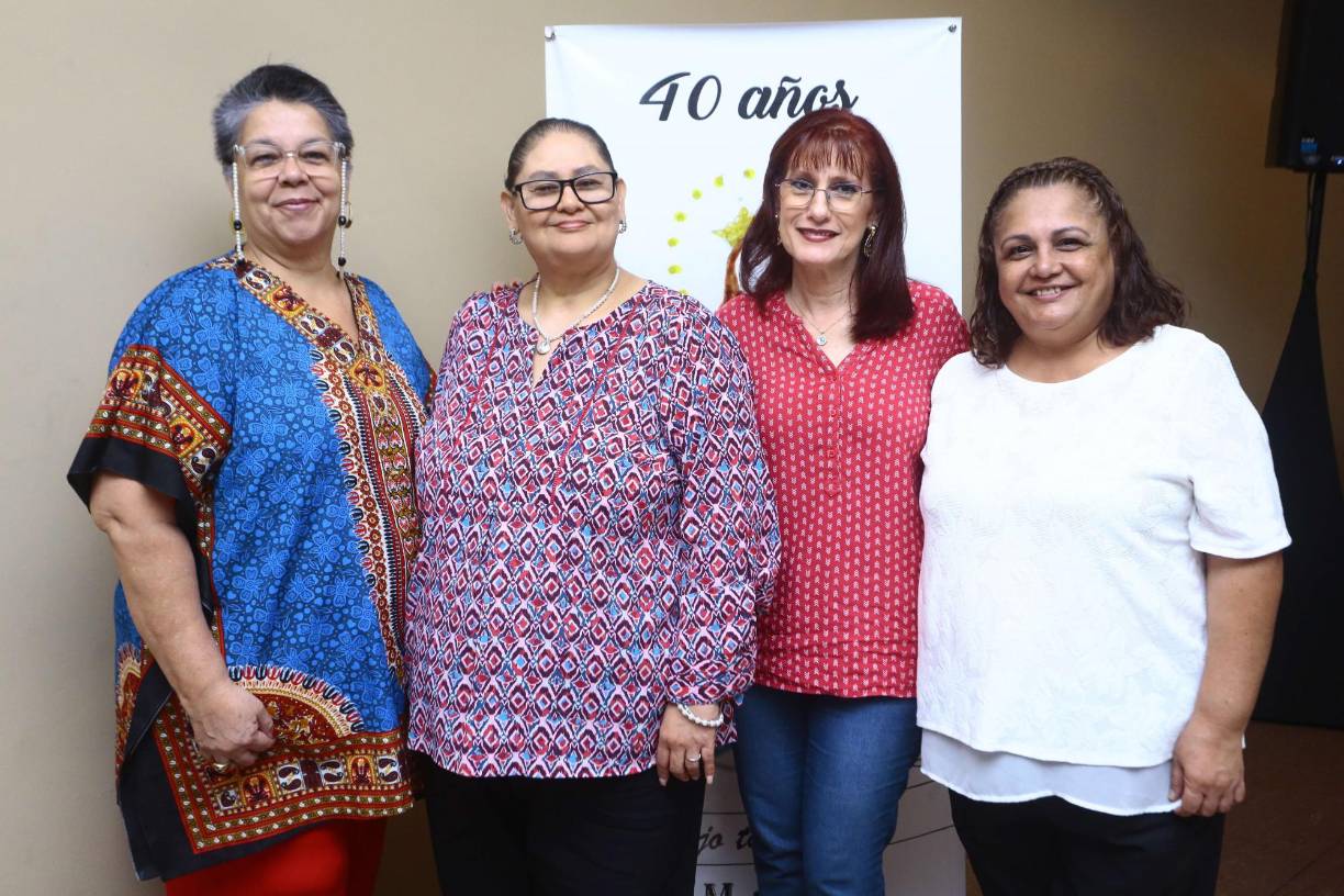 Ethel Orellana, Patricia Mackay, Vera Bendeck y María Elena Fajardo