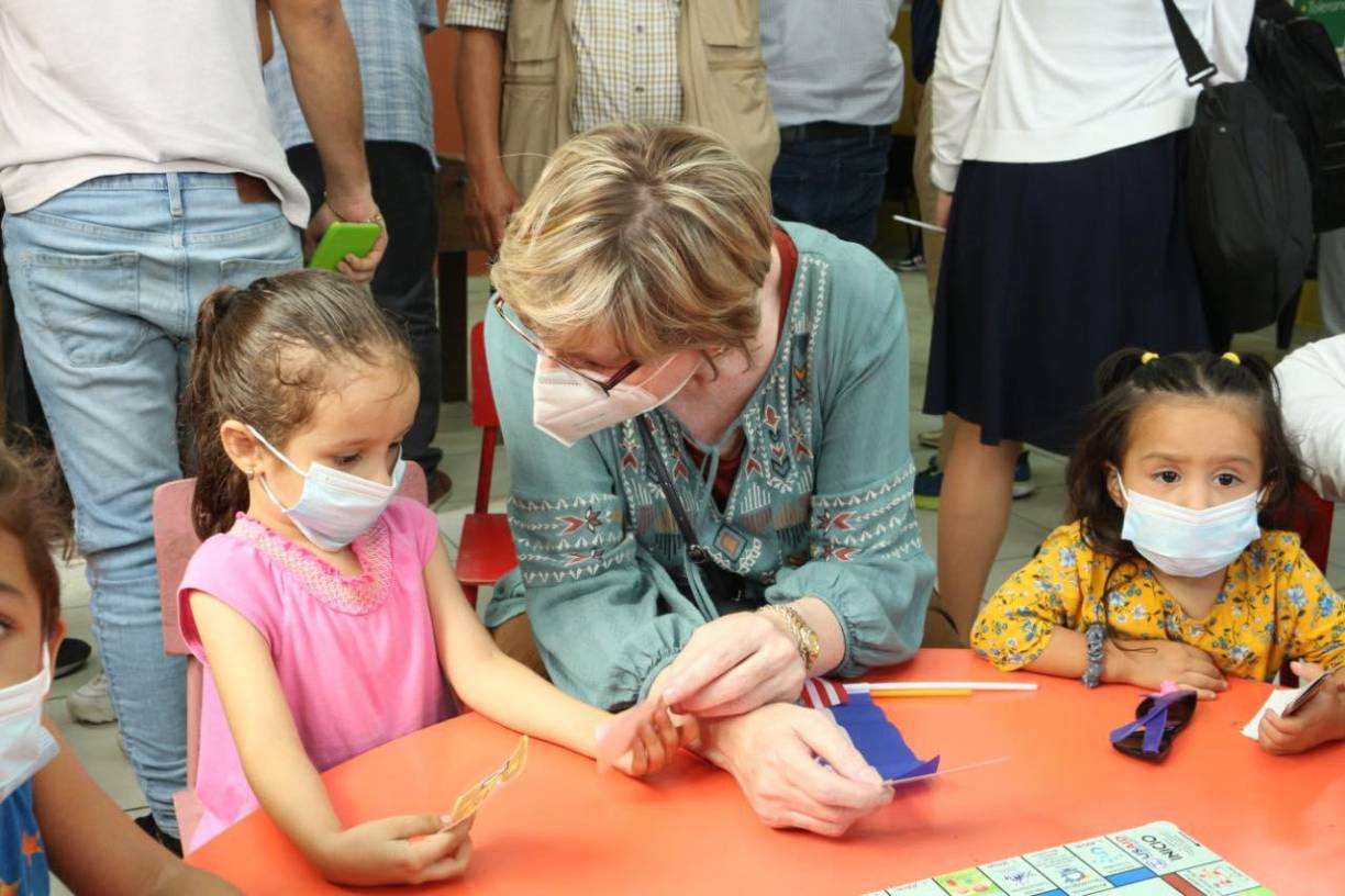 Dogu indicó que “estamos aquí con el apoyo del congreso trabajando en las áreas para apoyar las comunidades más impactadas por migración y hemos identificado los municipios más vulnerables y en ese sentido estamos trabajando con programas como estos”.