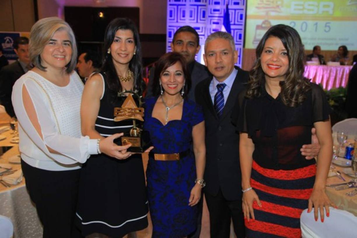 Dunia Rodríguez, Laura Elvir, Eduardo Mendoza, Mirian López, Arnoldo García y Patricia Wilson.