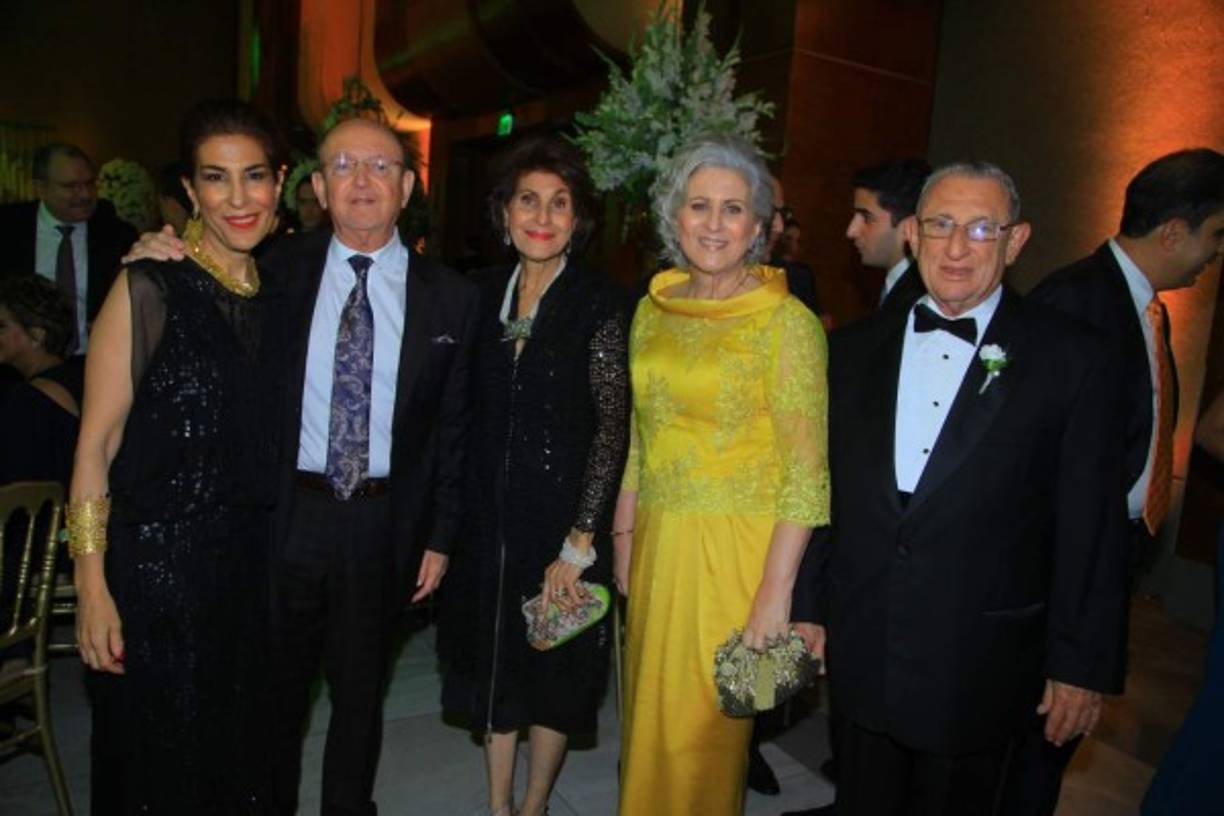 Leyla y William Chahín, Jamalat Faraj, Soad y Roberto Facussé.