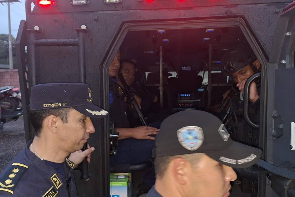 Durante su gestión como gerente general de la Asociación Cooperativa de Ahorro y Crédito Santa Victoria (COSAVI) en marzo de 2012, la cooperativa experimentó un crecimiento acelerado. 