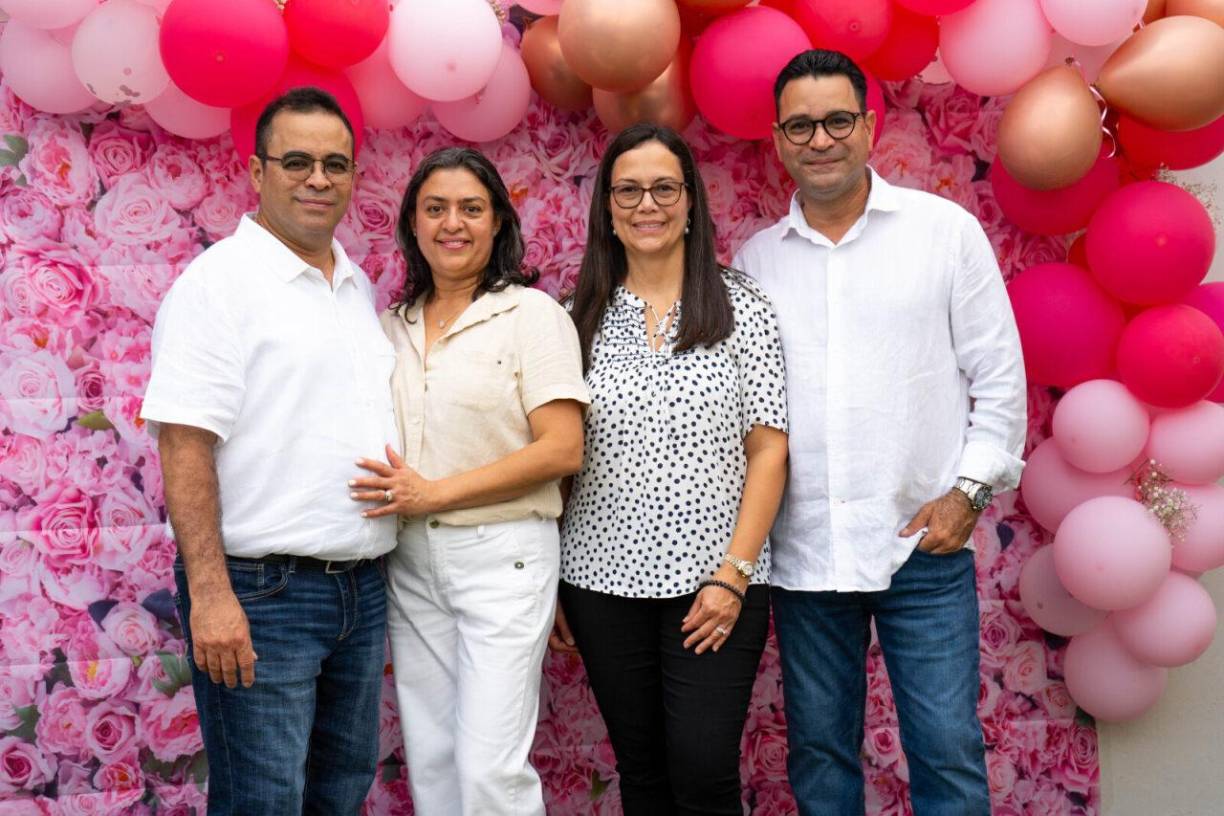 Milton, Brenda, Glenda y Marlon Pleitez