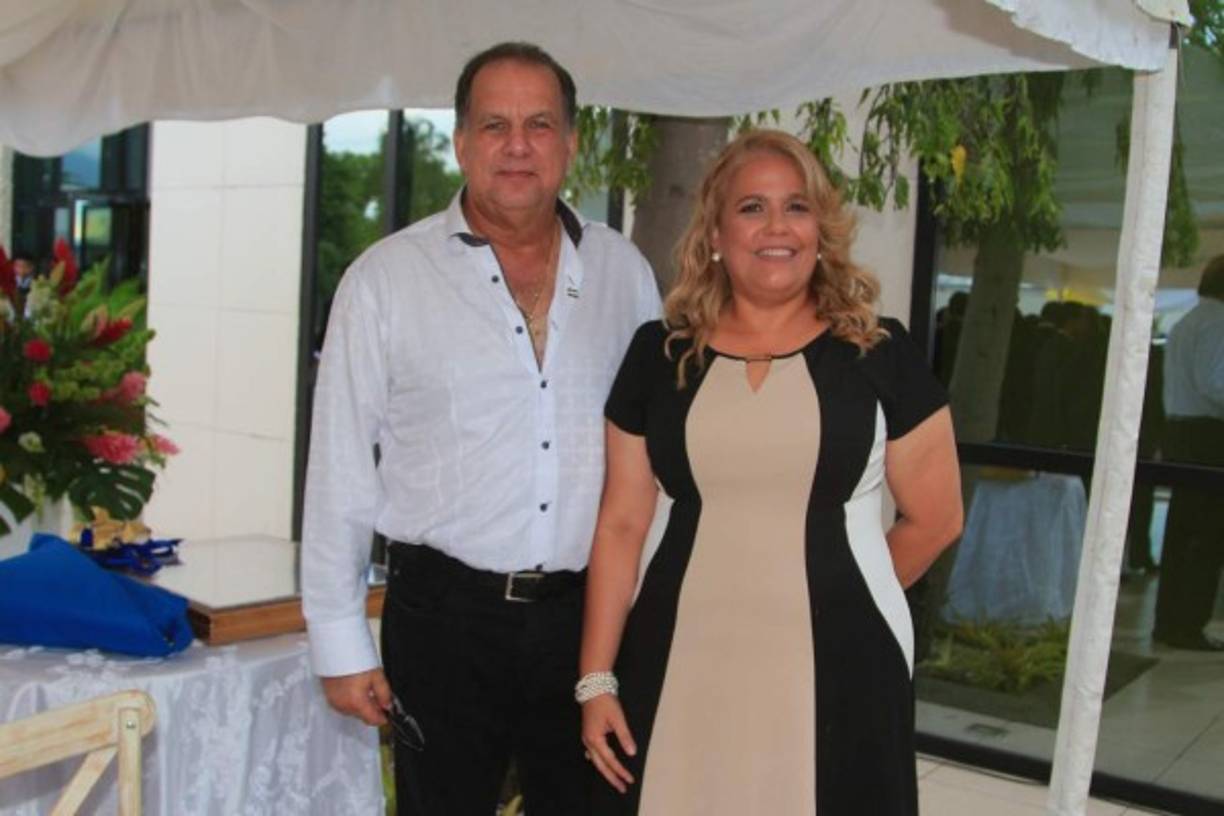 Edgardo Canahuati y Marialex Boesch.