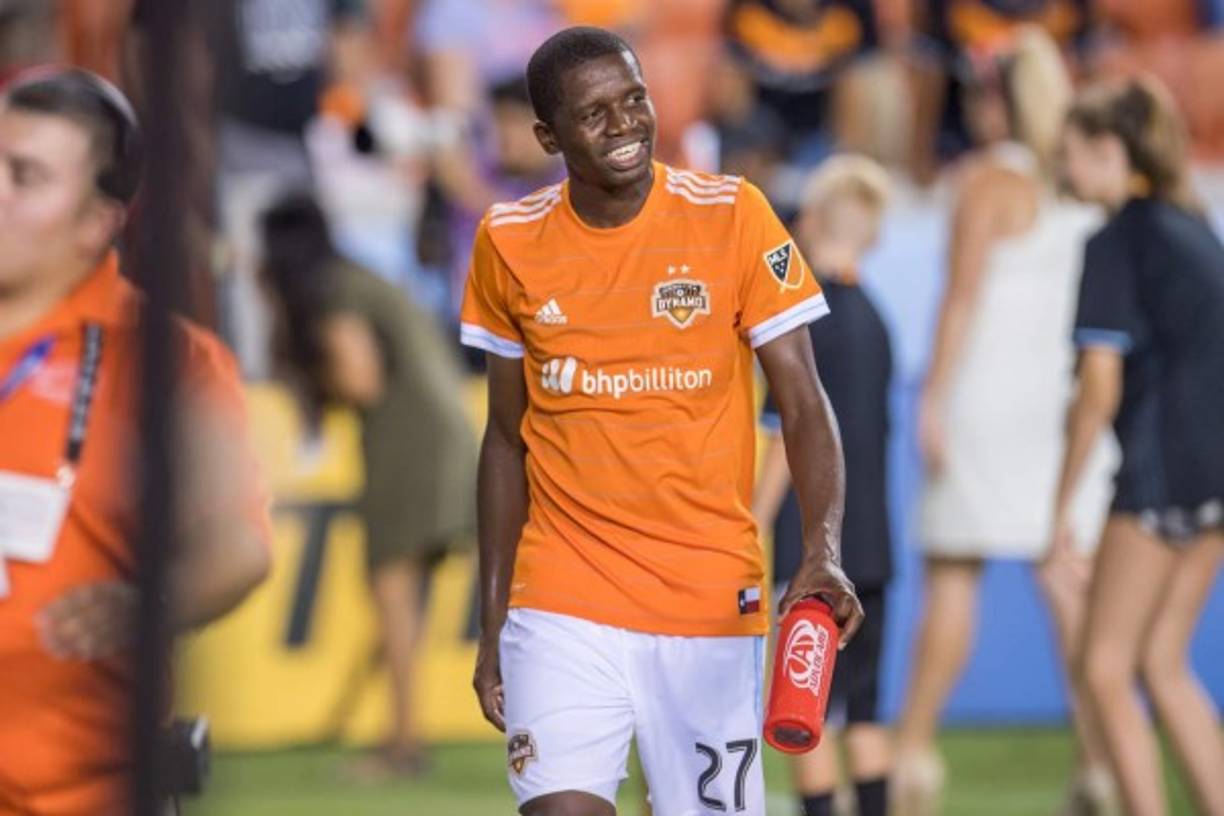 El hondureño Boniek García ha renovado su contrato por un año con el Houston Dynamo de la MLS.
