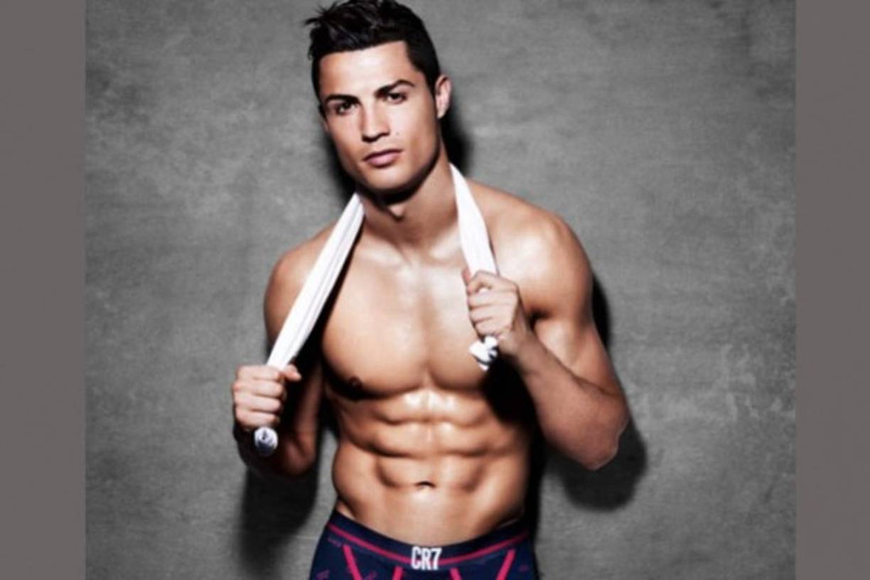 La ropa interior de Cristiano Ronaldo tiene un precio promedio de 30 dólares.