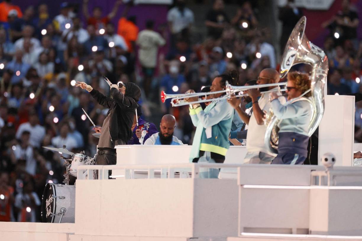¡Espectacular! Así fue el show del medio tiempo del Super Bowl LVI con un invitado sorpresa