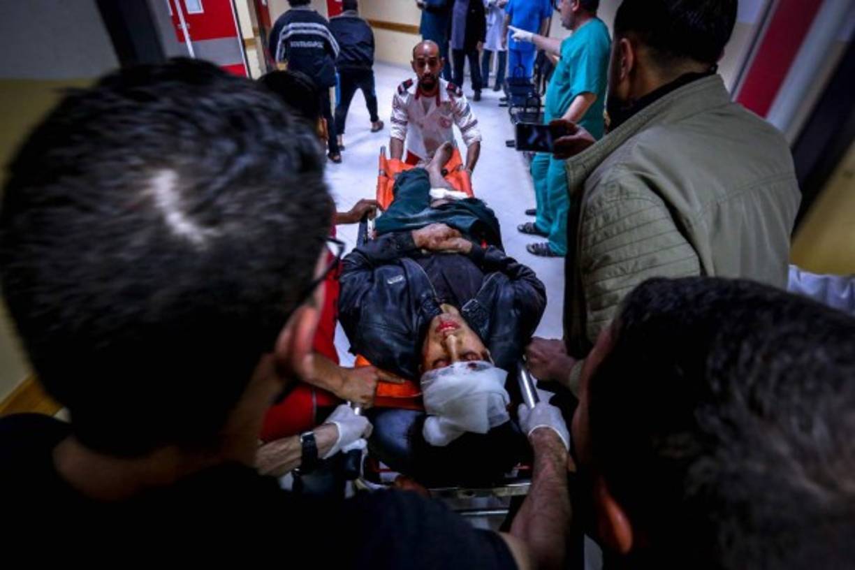 Entretanto, el primer ministro israelí, Benjamin Netanyahu, ordenó seguir con los 'ataques masivos' contra objetivos de Hamás y Yihad Islámica en Gaza.