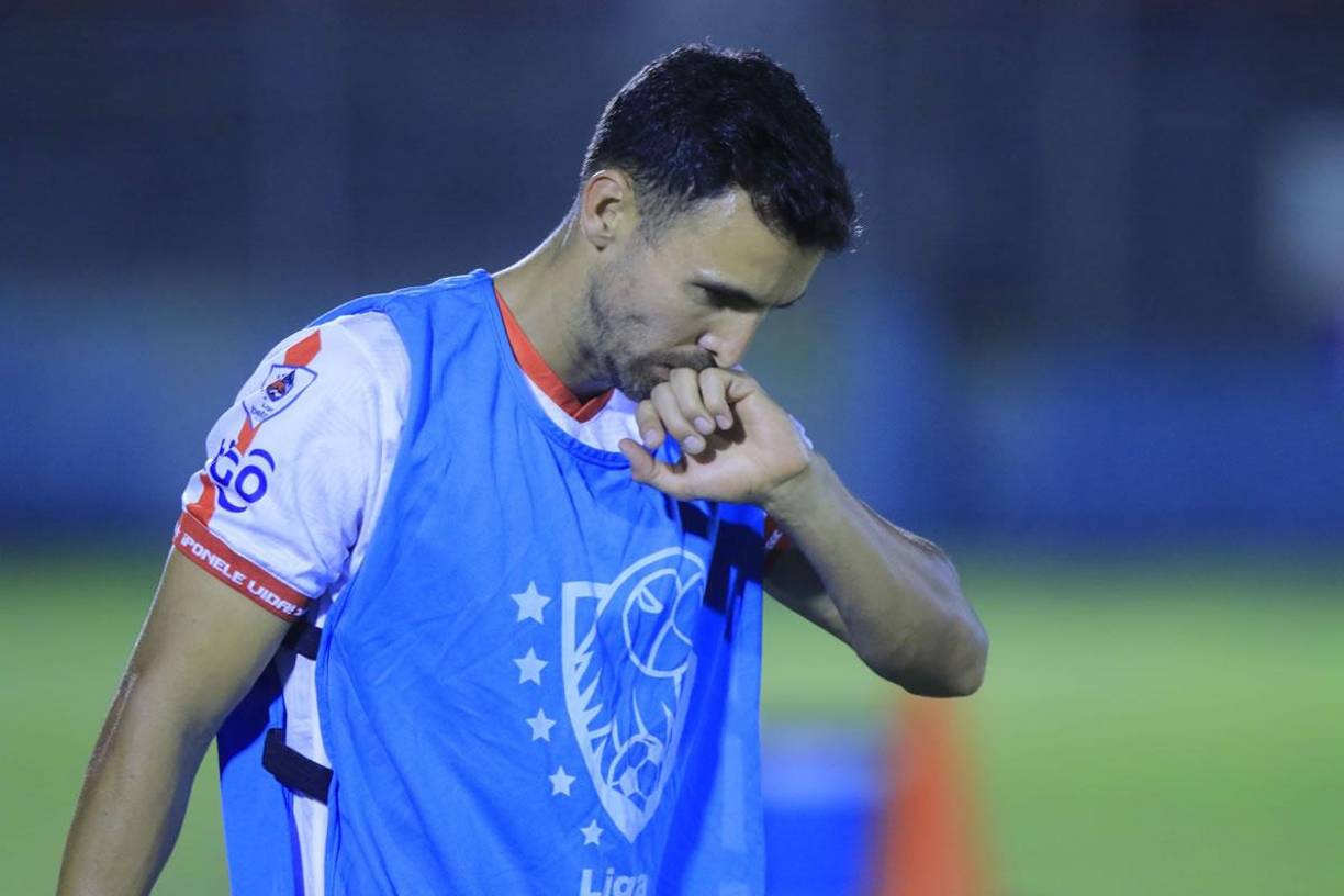 El defensa estadounidense Jonathan Bornstein, a sus 38 años, jugó nuevamente de titular con el Vida y estuvo los 90 minutos en el campo frente al Olimpia.