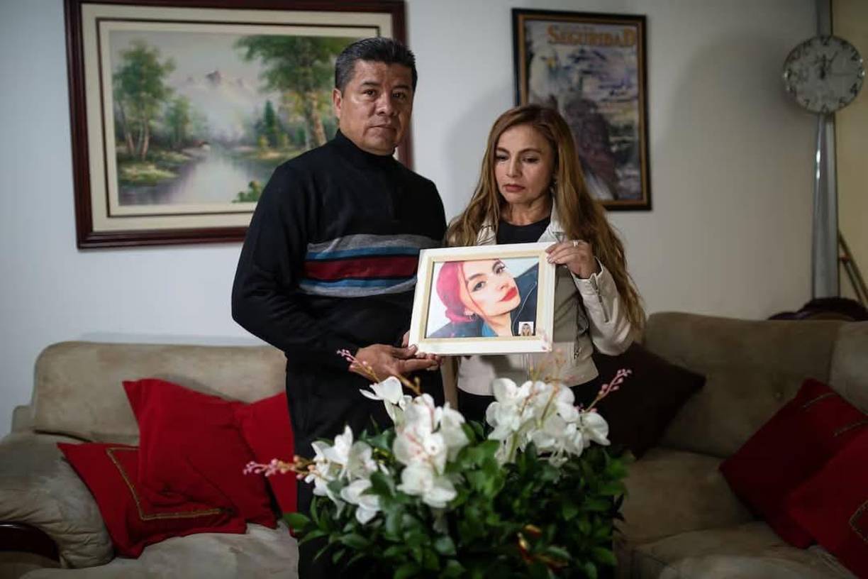 Luis Leyva informó que las conversaciones apuntan a que Catalina fue contactada por una mujer identificada como Ceci Ariza, quien la vinculó con otra persona llamada Carolina Correa WC. 