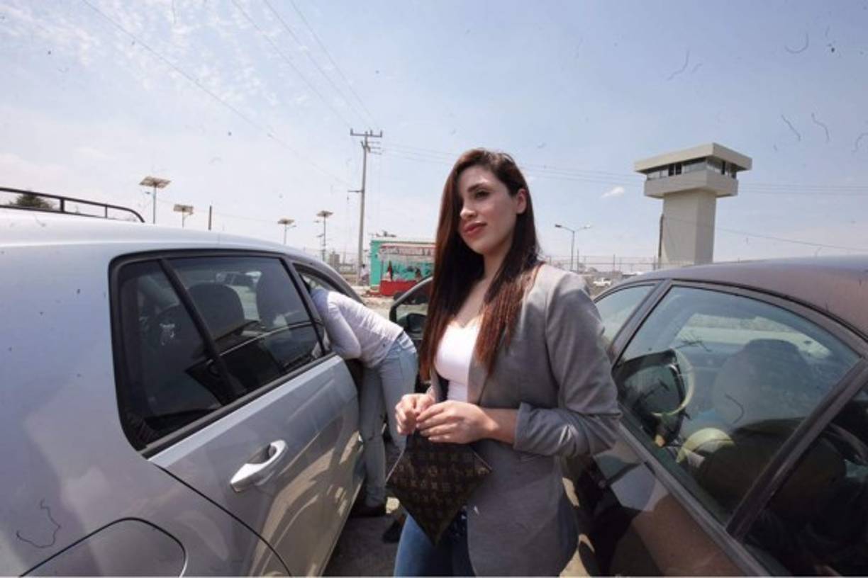 Emma se ha mantenido fiel al lado de Guzmán desde que se encontraba recluido en una prisión de Ciudad Juárez, en México, de donde fue extraditado en enero de 2017 a Nueva York.