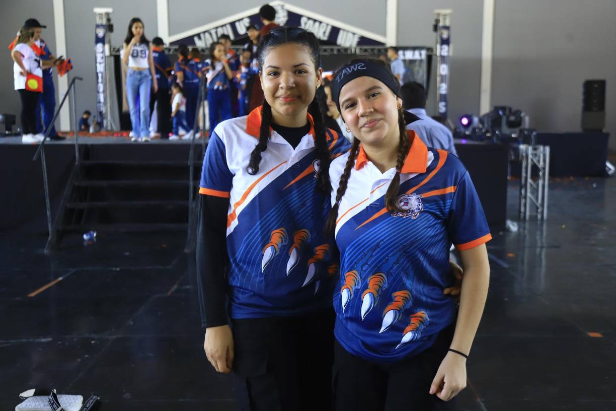 Emily Caballero y Karla Figueroa