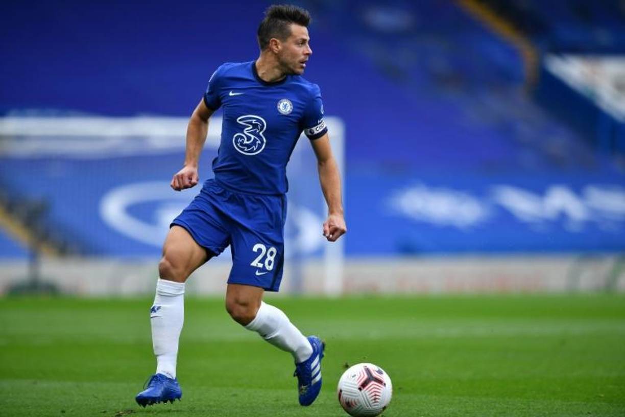 Tras el fichaje de Lewandowski, ahora el FC Barcelona busca llegar a un acuerdo con el Chelsea para el traspaso del defensor español César Azpilicueta.